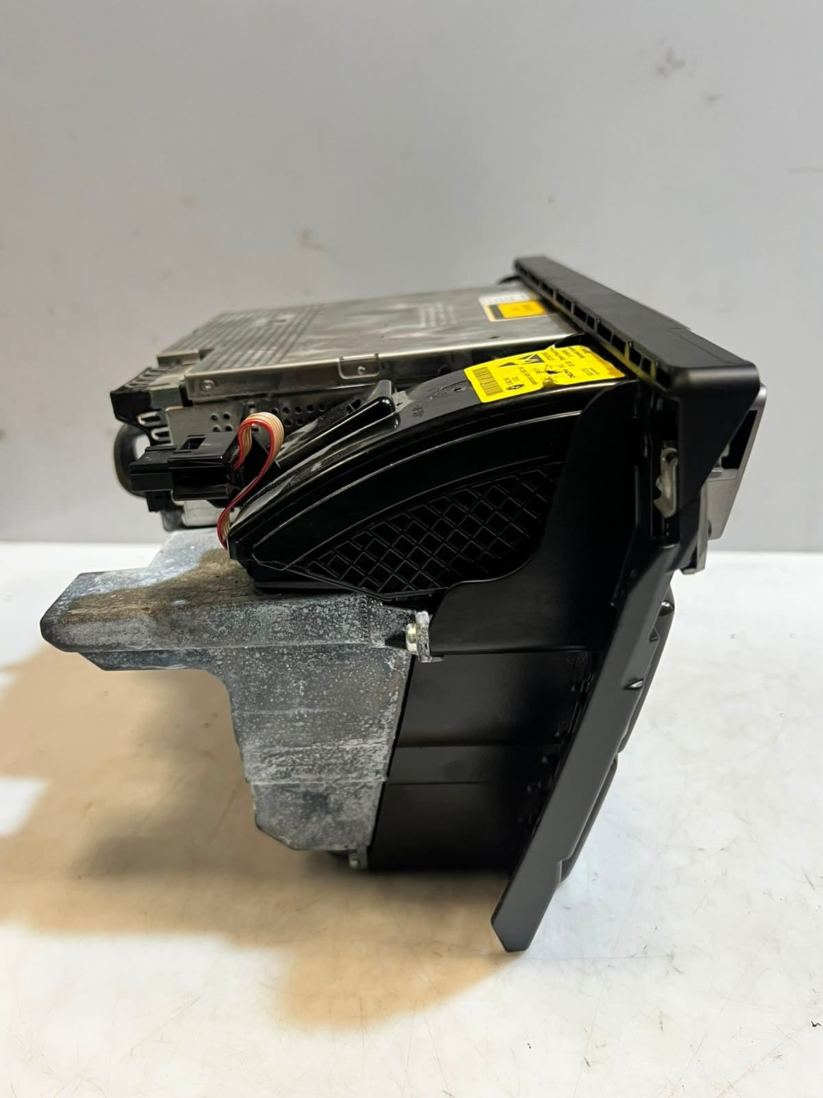 BMW 740i 7 Series E65 E66 Radio/CD/DVD/GPS Head Unit 9150993 OEM