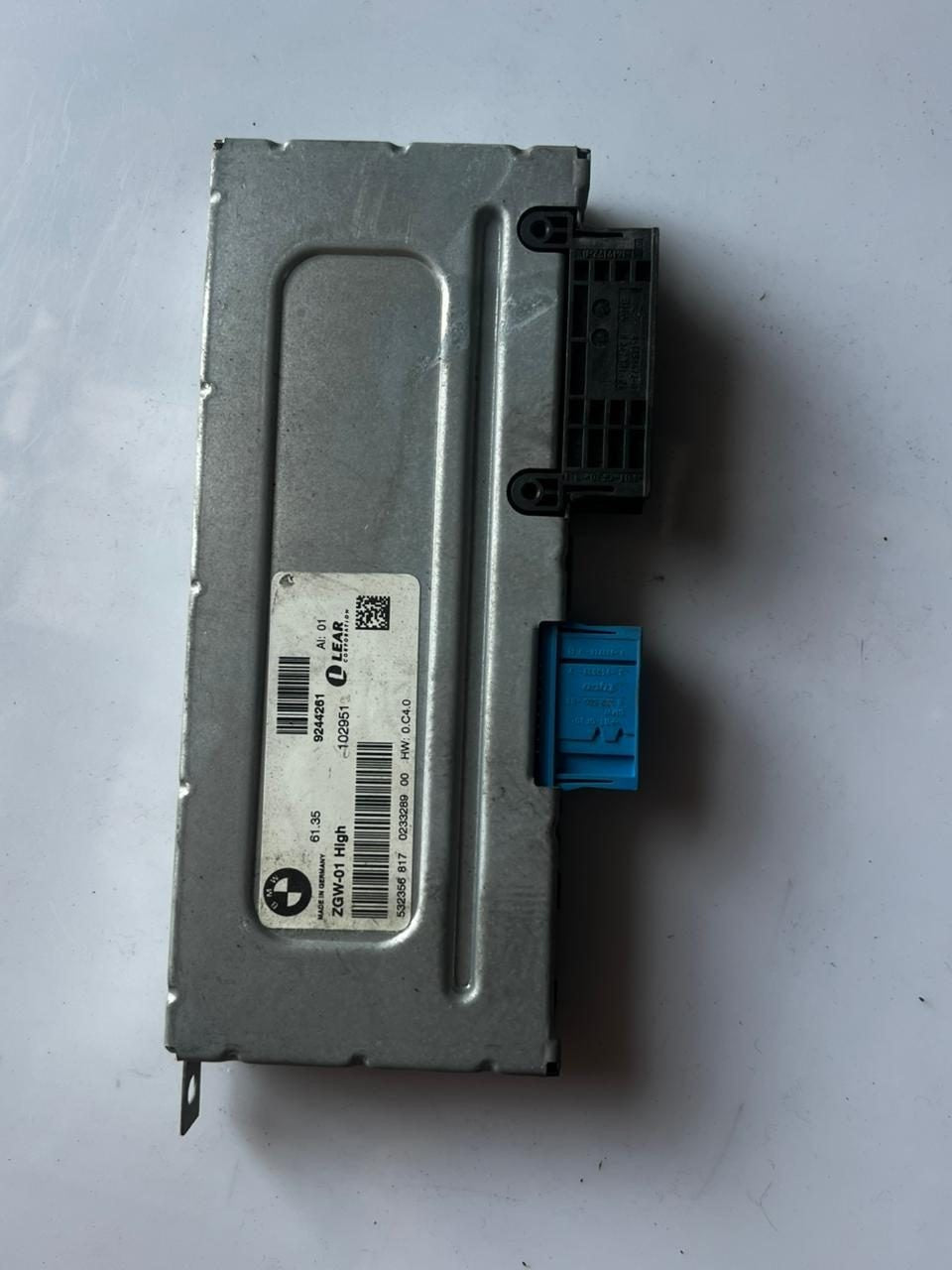 2011-2016 BMW 528i Central Gateway Control Module 9244261 528i, 535i, 550i, 640i