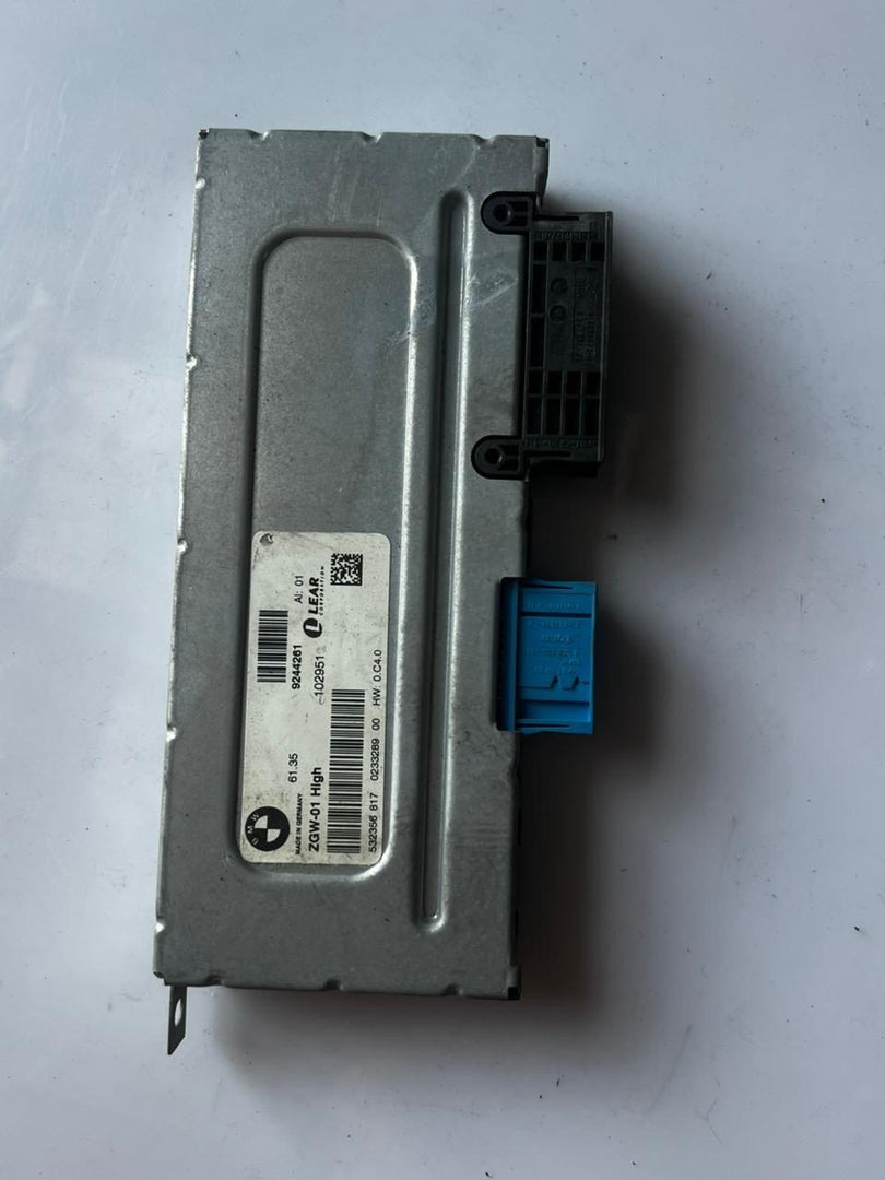 2011-2016 BMW 528i Central Gateway Control Module 9244261 528i, 535i, 550i, 640i