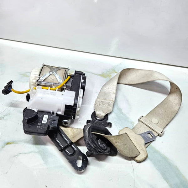 2016-2019 BMW 7 Series G11 G12 740i Upper Front Seat Belt Right 7402424