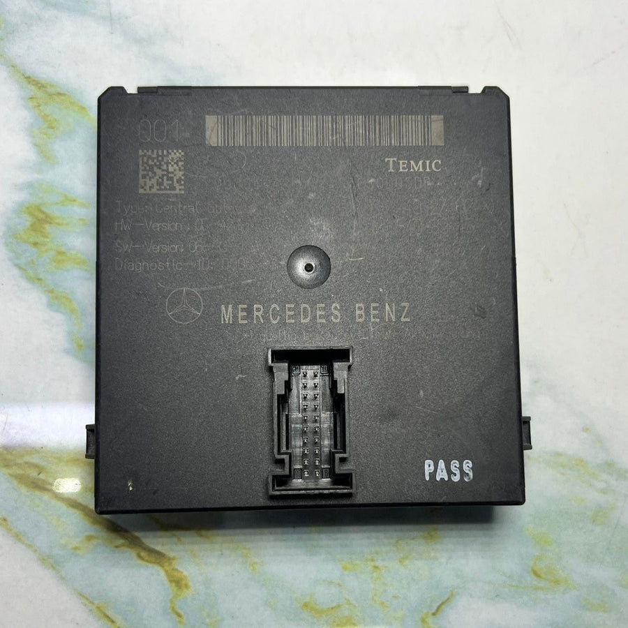 2007-2013 Mercedes-Benz W221 S-Class Gateway Control Module A221 5402762 OEM