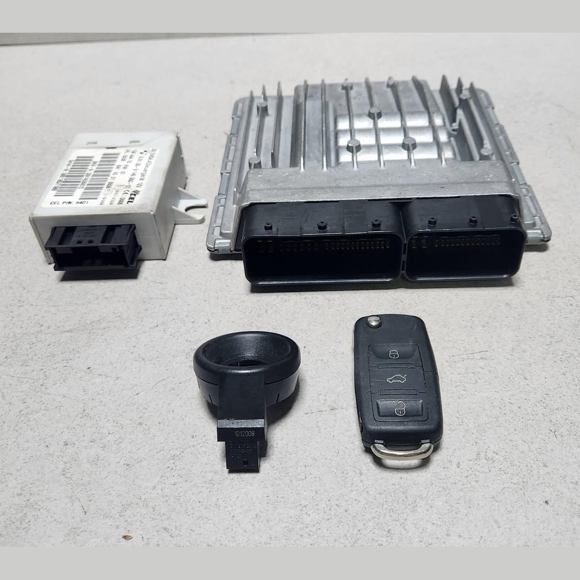 2006-10 BMW X3 E83 X3 2.5 si N52 Engine Control Module DME MSV80.1 7587166 RHD