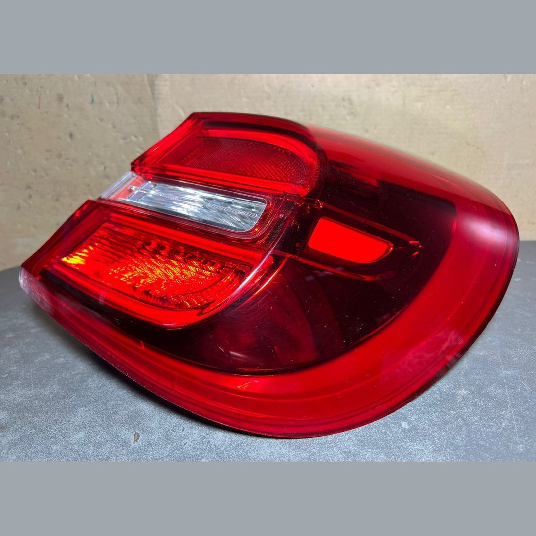 Mercedes W156 GLA200 Rear Right Side LED Tail Light Brake Stop Lamp A156 9062058