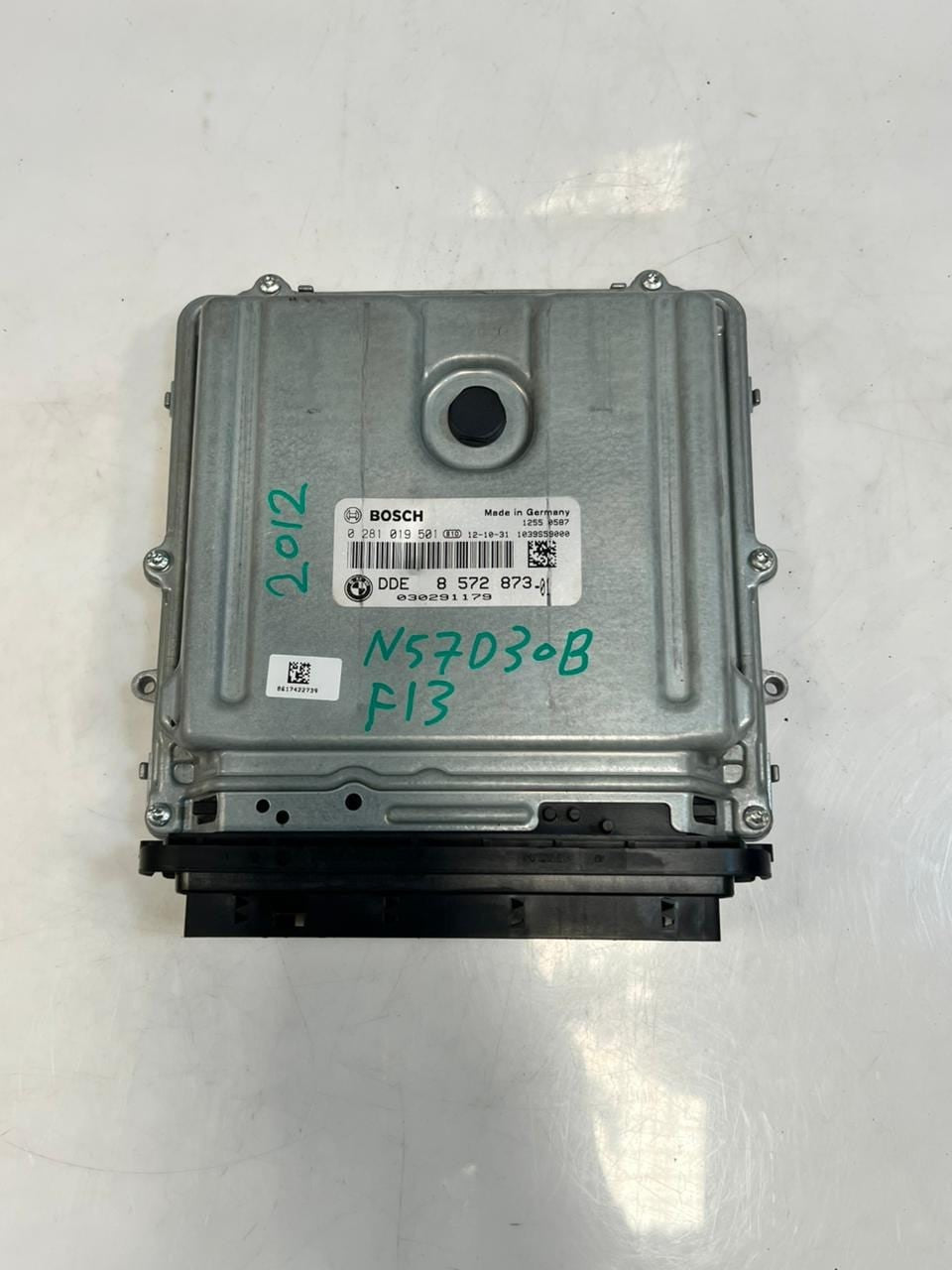2012 BMW F13 N57D30B Engine Control Unit ECU ONLY DDE 8572873 OEM