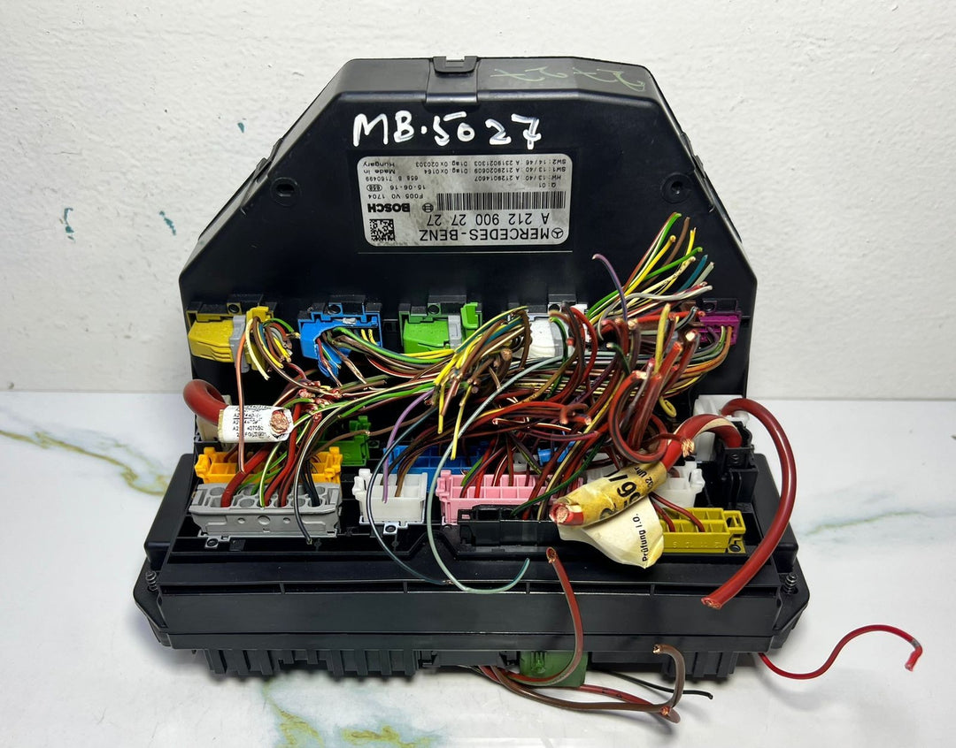 10-16 Mercedes-Benz W212 W204 Front SAM Module Relay Fuse Box A212 9002727 OEM