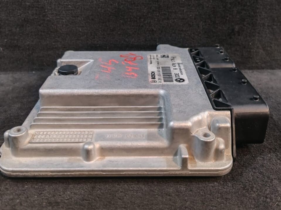 BMW 218d F45 2016 B47 ENGINE CONTROL UNIT ECU MODULE DDE 8470176