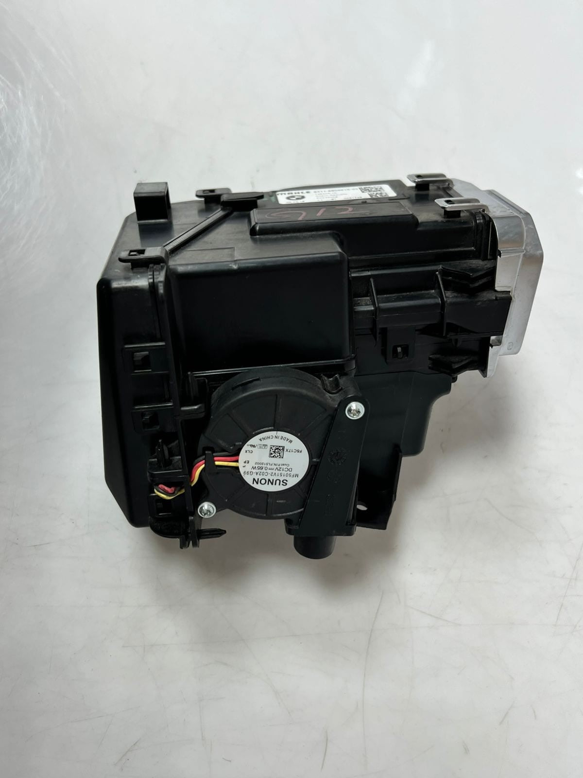 2015-2018 BMW 750i Ambient Air freshener Fragrance Control Unit 6411 6809615 OEM