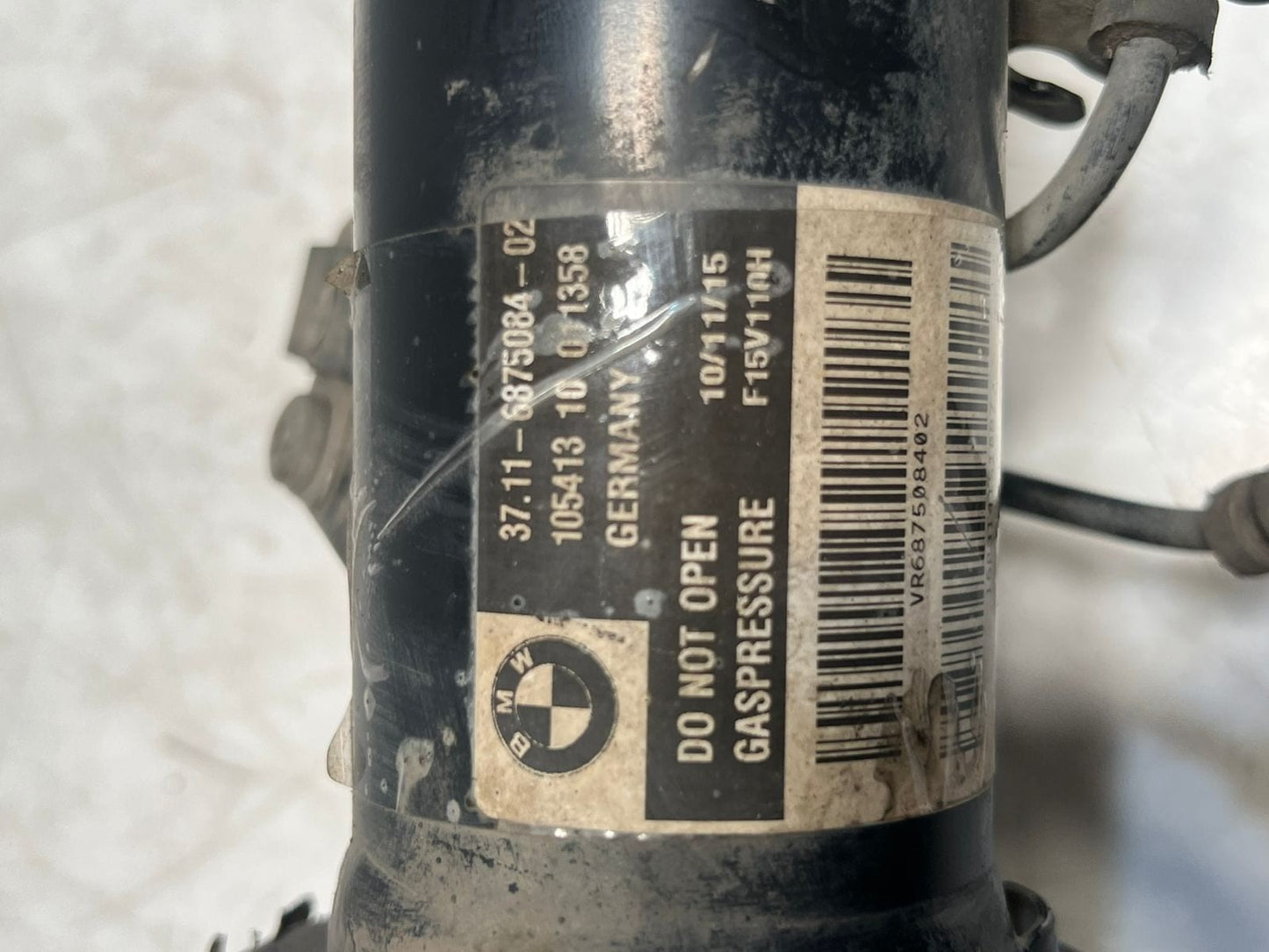 2013-2018 BMW X5 F15 X6 F16 F85 Front Shock Absorber With Coil Spring 6875084