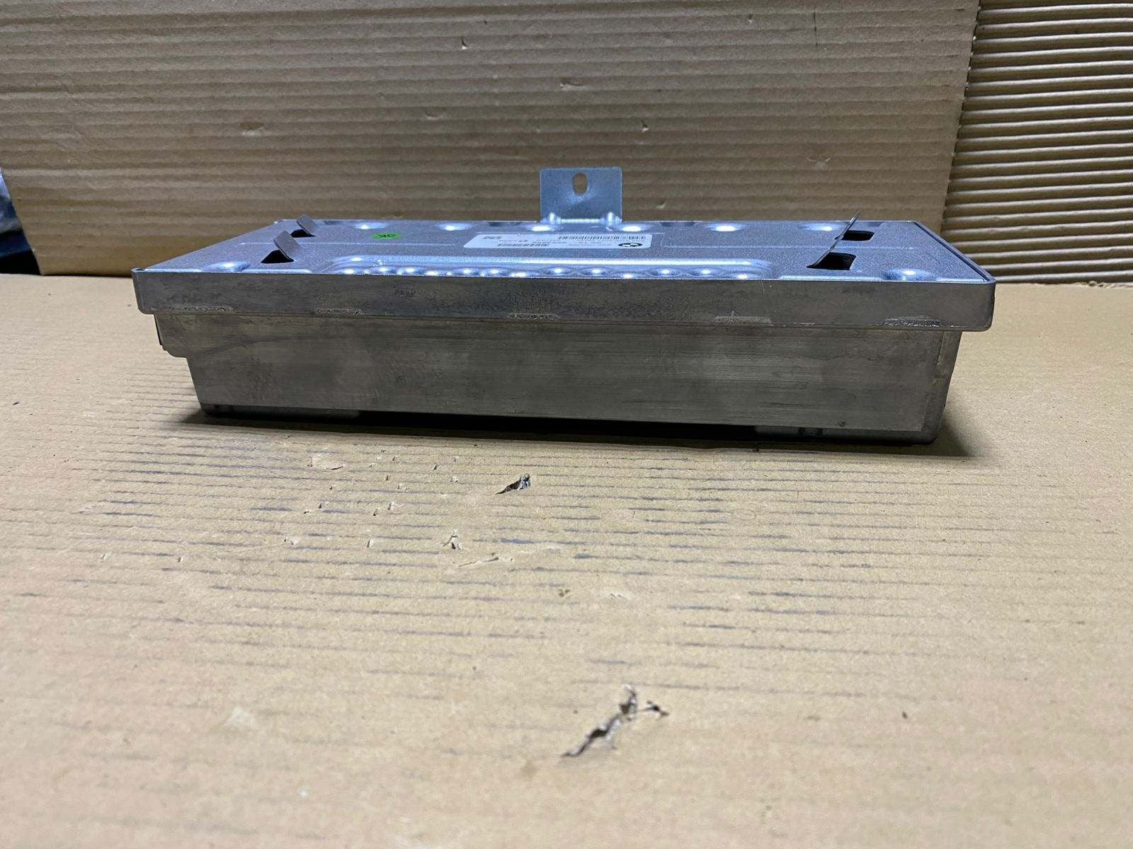 2009-2015 BMW 750i Audio Amplifier 9283656 F01 F02 740i 750i models