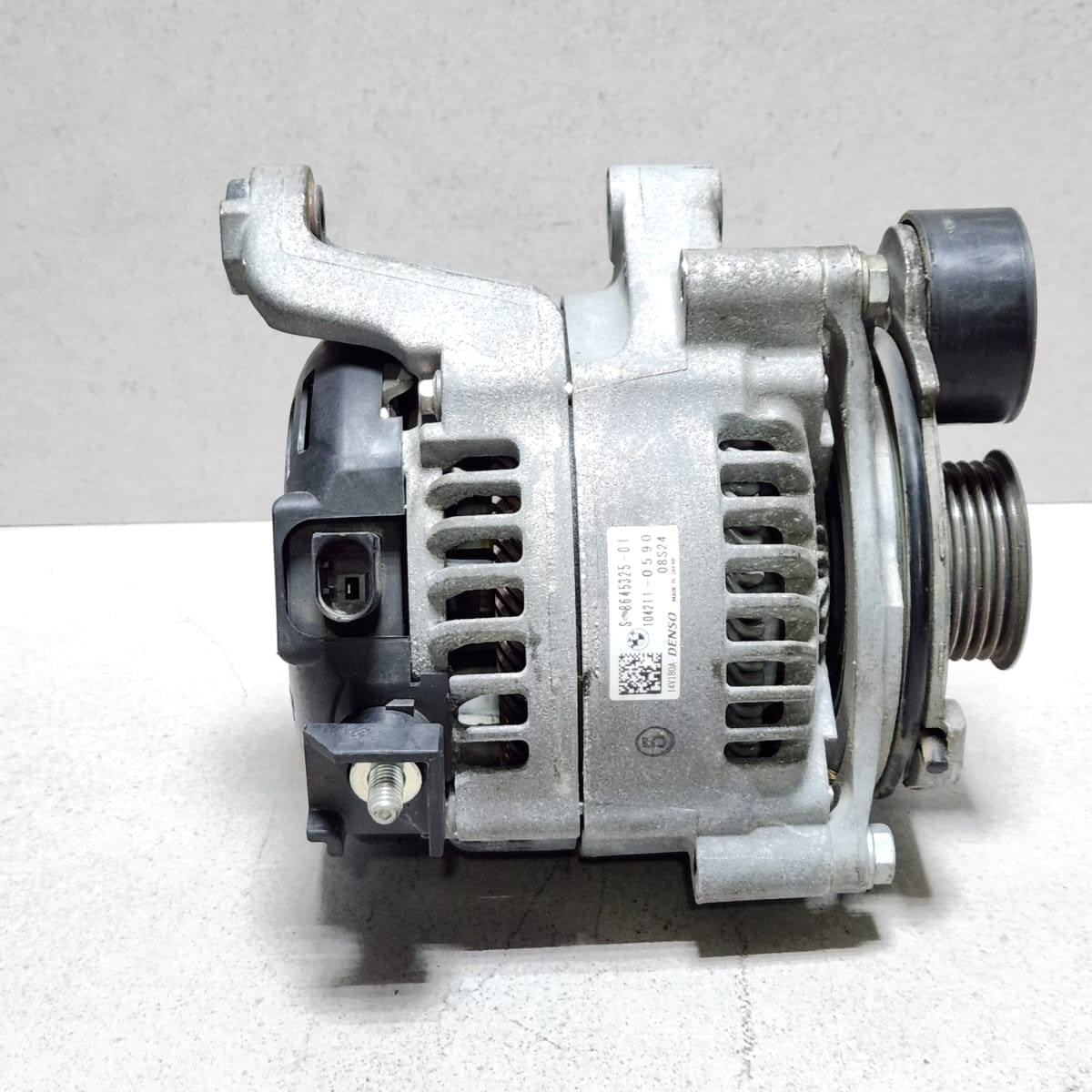 2016-2019 BMW 330i Alternator 8645325 F22 F30 F32 F36 118i 218i 330i and 430i