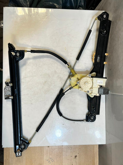 BMW 5' F07 GT Front Right Window Regulator With Motor 7197912 OEM