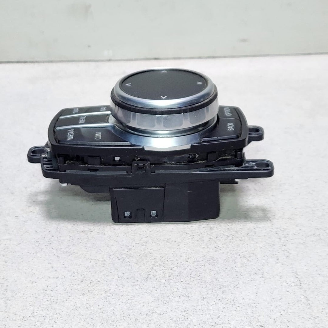 BMW F30, F32, F33 F80 Idrive Touch Controller Center Console 9866964 OEM