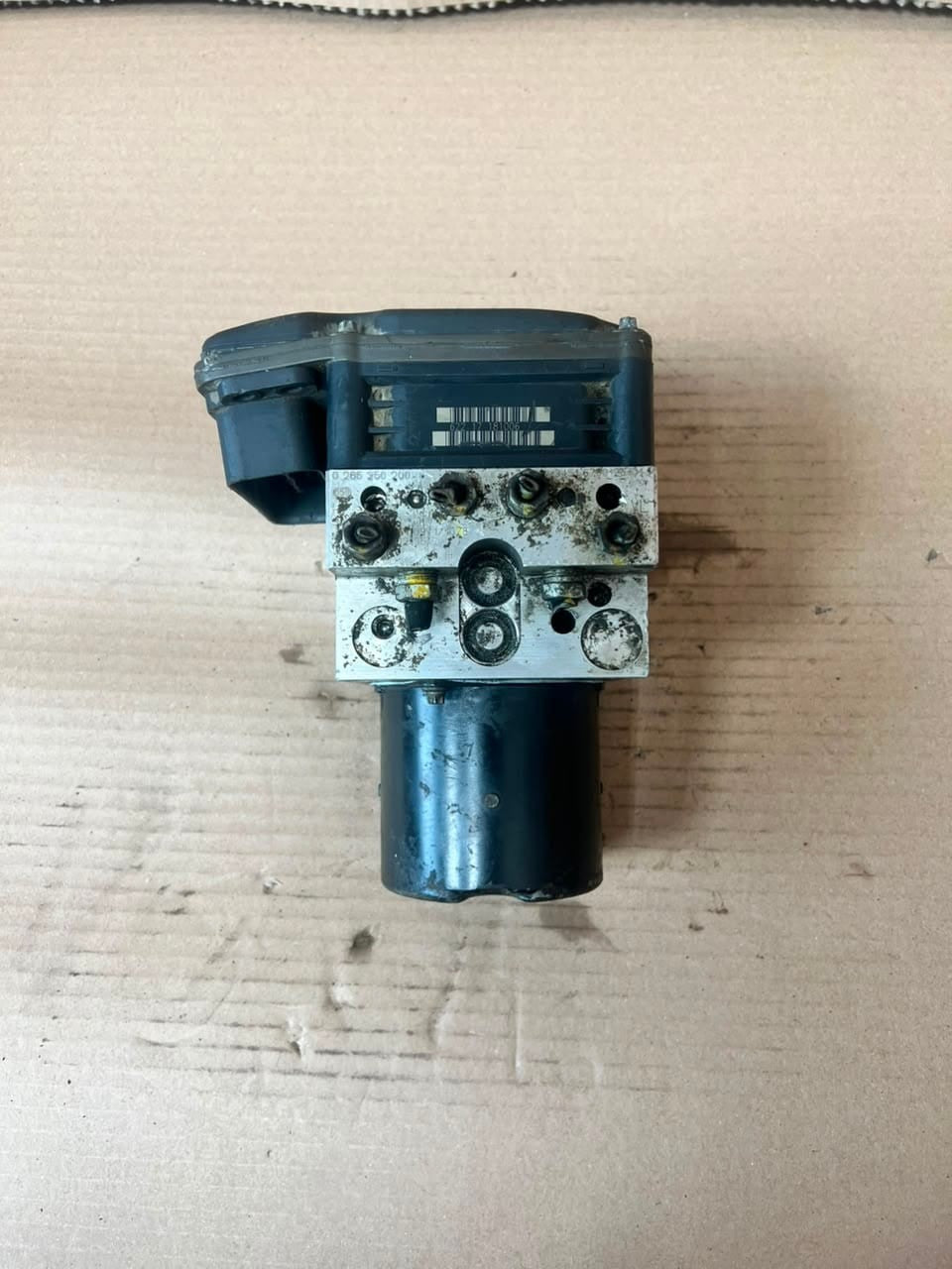 2007-2013 BMW X5 E70 and X6 E71 DSC (085) Abs Control Module 6781594-01