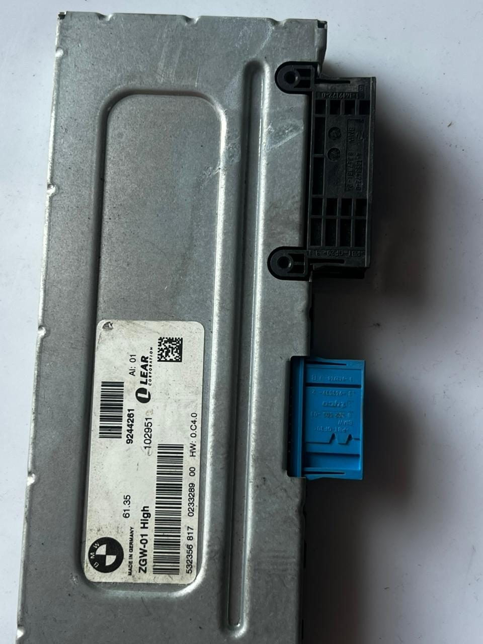 2011-2016 BMW 528i Central Gateway Control Module 9244261 528i, 535i, 550i, 640i