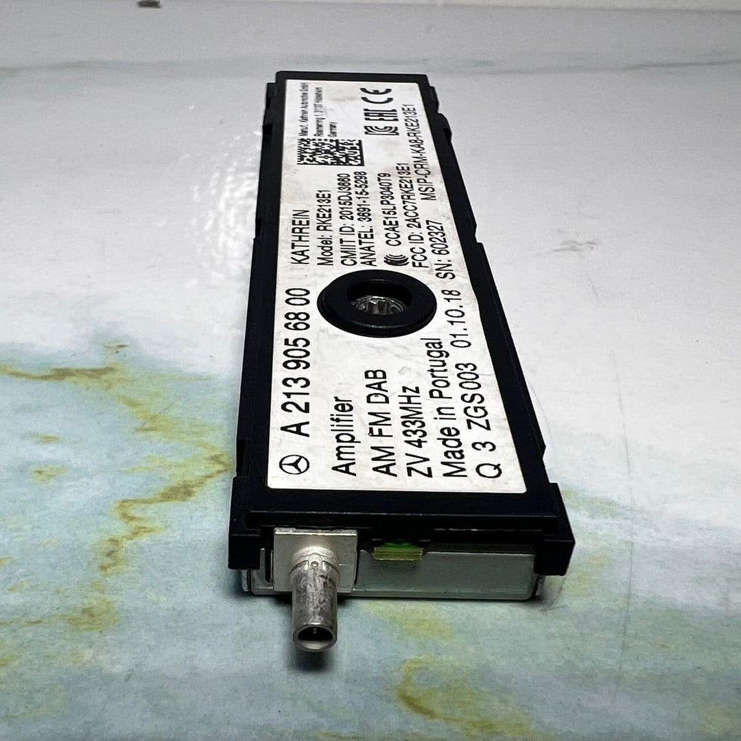 Mercedes Antenna Amplifier A2139056800 C-Class W205 and W177