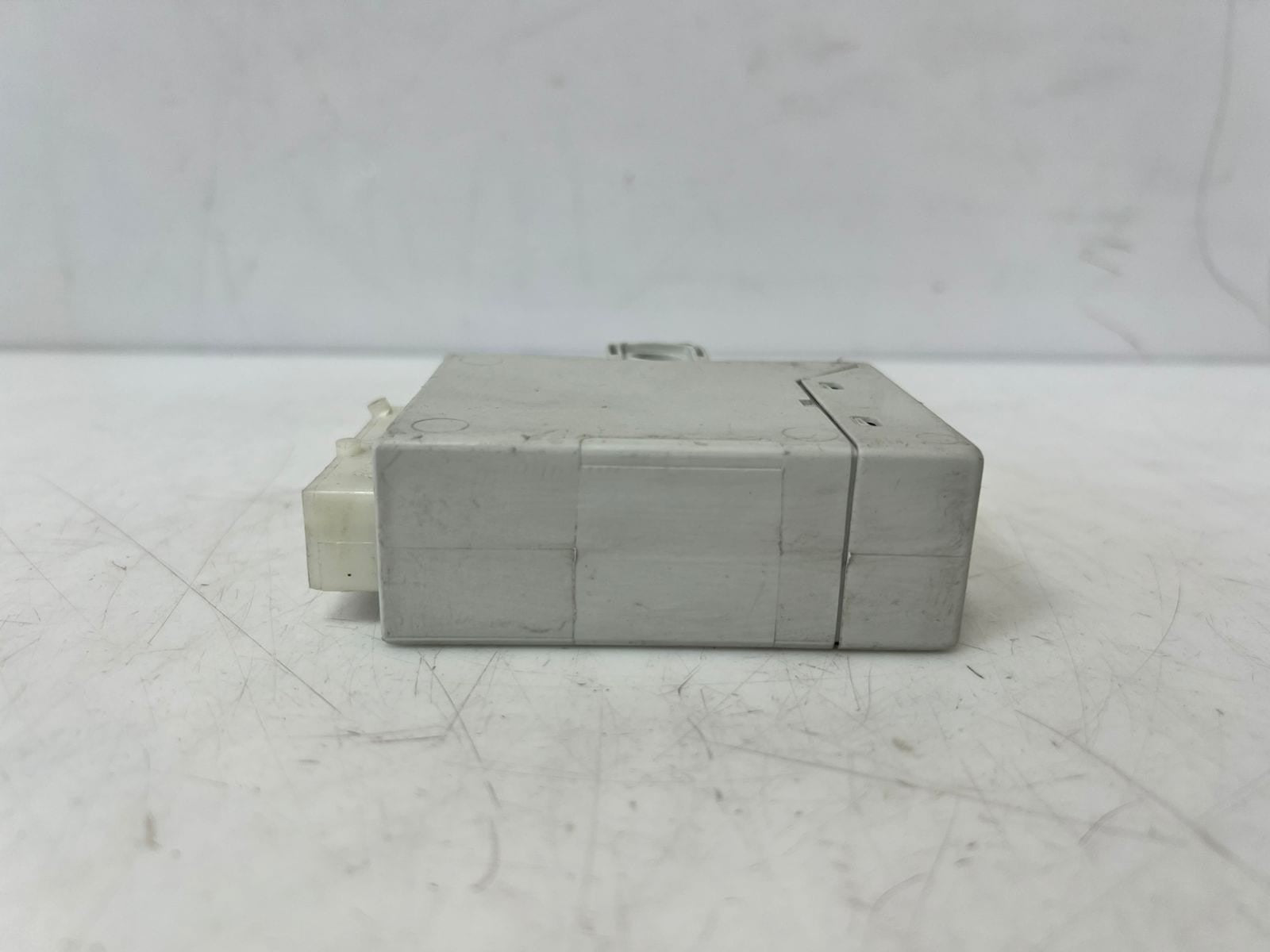 BMW E60 E61 E65 E66 5' 7' Tailgate Trunk Lid Lift Control Module 6921404 OEM