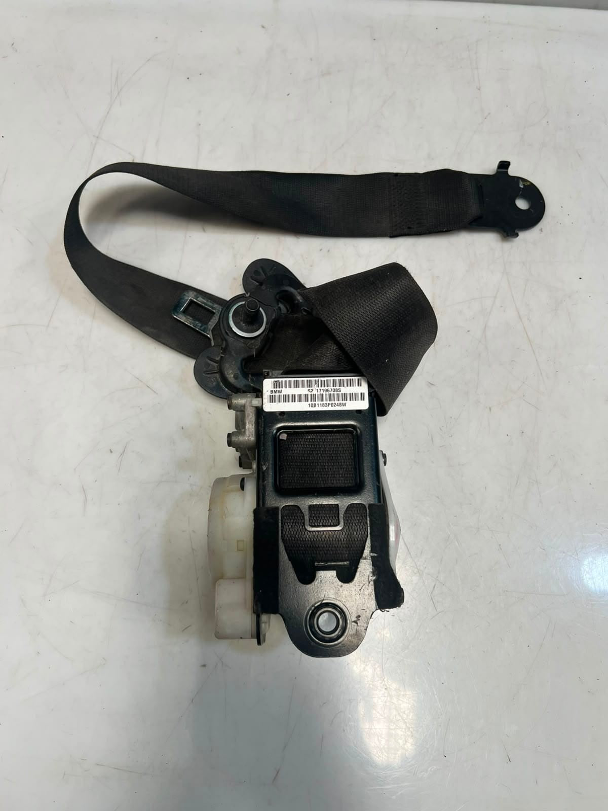 2006-2013 BMW X5 E70 Front Right Seat Belt Retractor 3061430