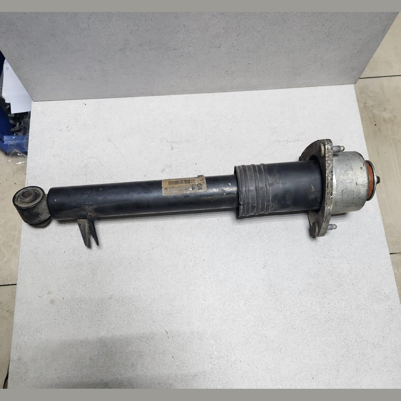 2007-2013 BMW X5 Shock Absorber Rear Left 6781927 X5 E70