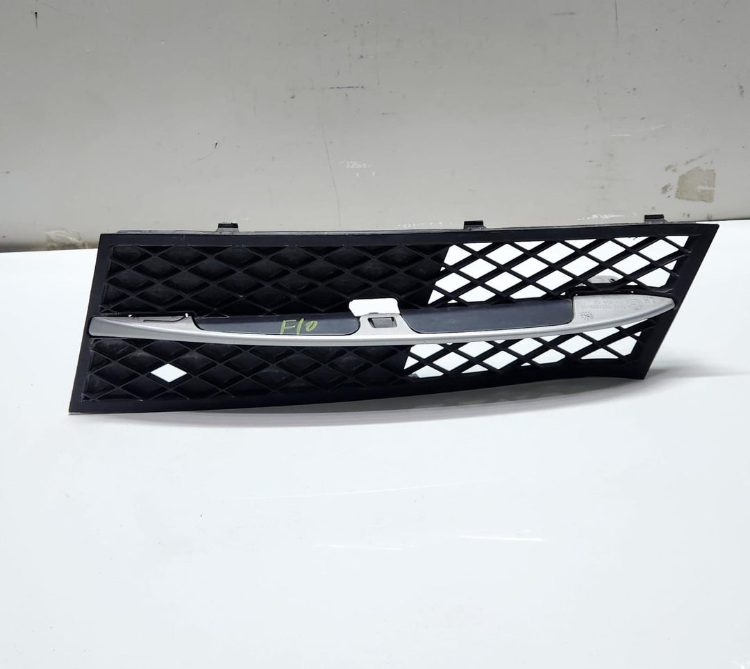 2011-2013 BMW 535i Front Bumper Grille Left 7200699 5 Series F10 F11 OEM
