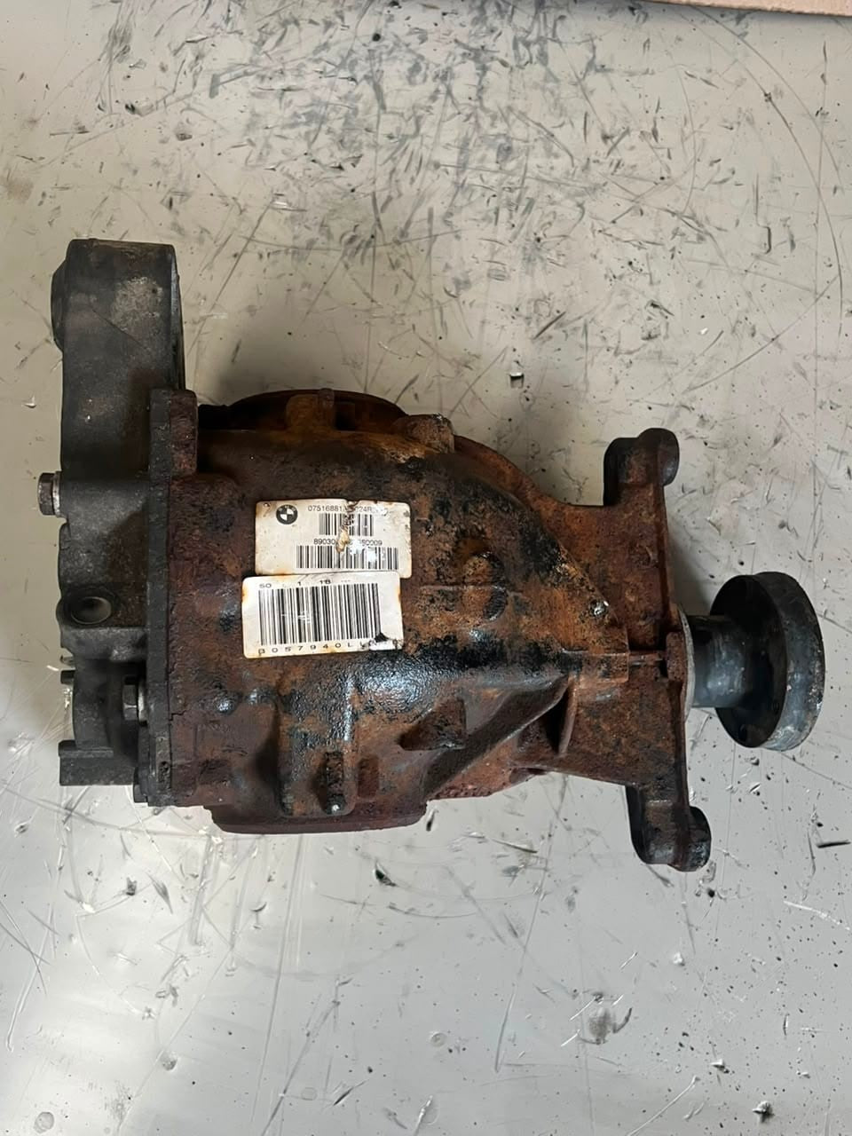 BMW 5 Series E60 530i M54 with 3.46 ratio Rear Differential 7516881 OEM
