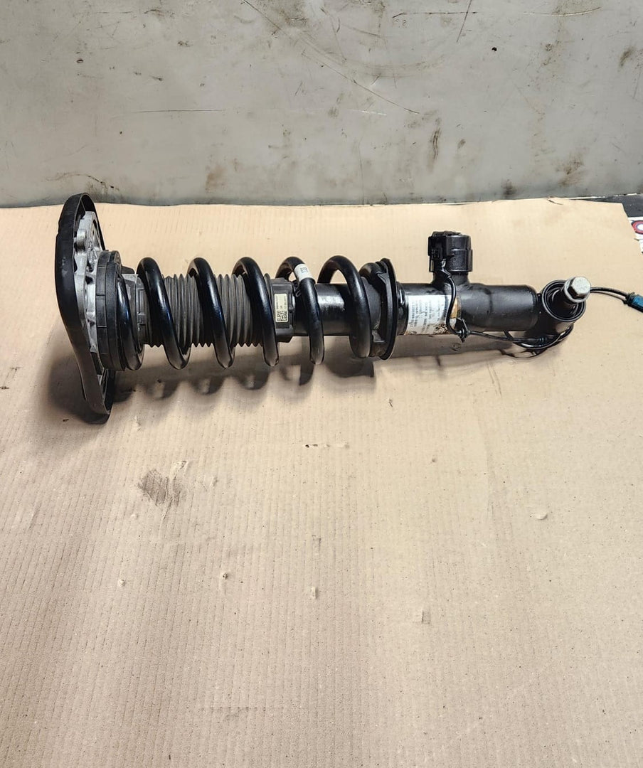 2019-2023 BMW X5 G05 Shock Absorber 6869023 X5 G05 REAR LEFT 