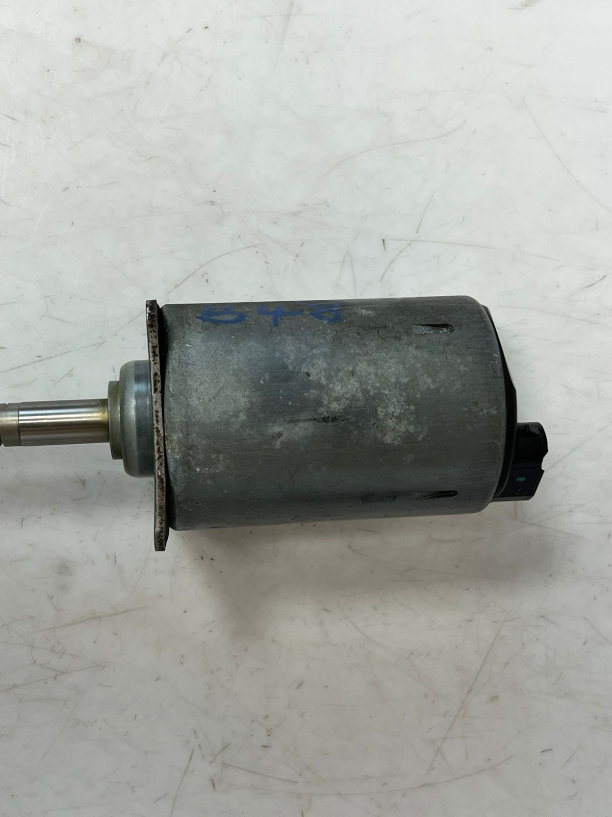 2004-2005 BMW 545i 550i 645Ci 650i 740I N62 Valvetronic Actuator Motor 7548389