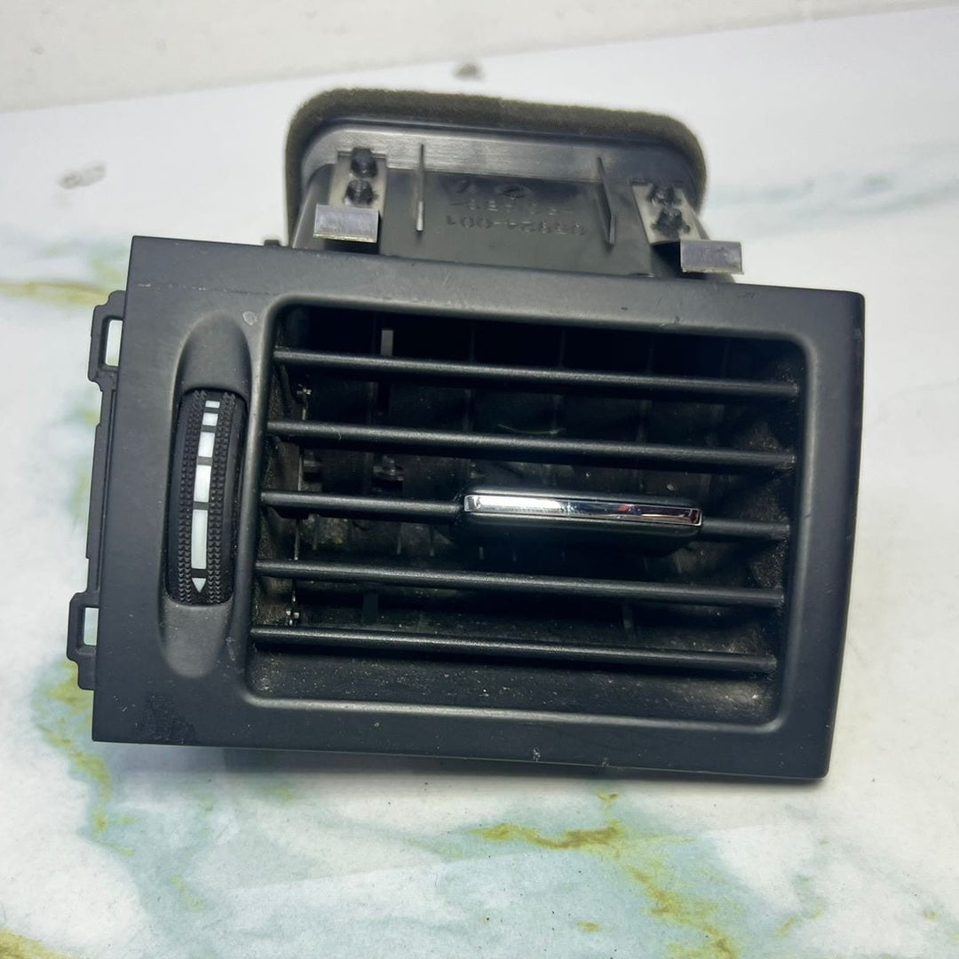 Mercedes Dashboard Air Vent A2048301454 W204 C-Class