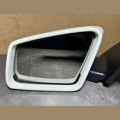 2010-1012 Mercedes-Benz W204 C-Class Left Side Mirror Foldable W/ Signal Light