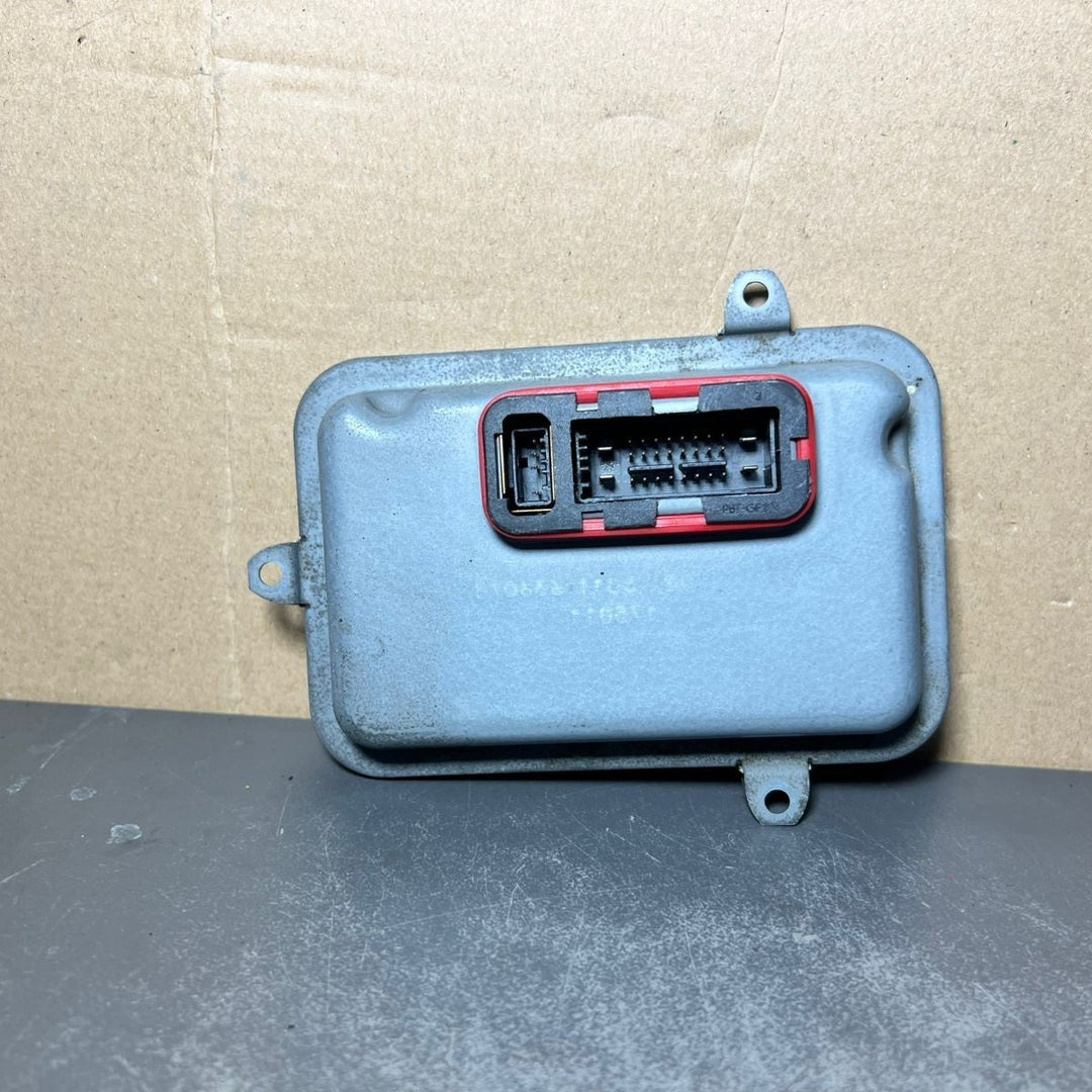Mercedes W218 CLS Xenon Light Headlight Control Module Unit A218 9001902 OEM