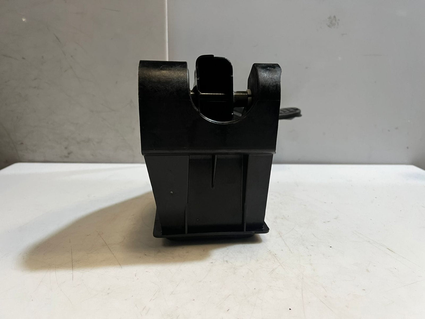2022 BMW iX I20 xDrive 40 Brake STOP Pedal BRACKET 6893659 OEM