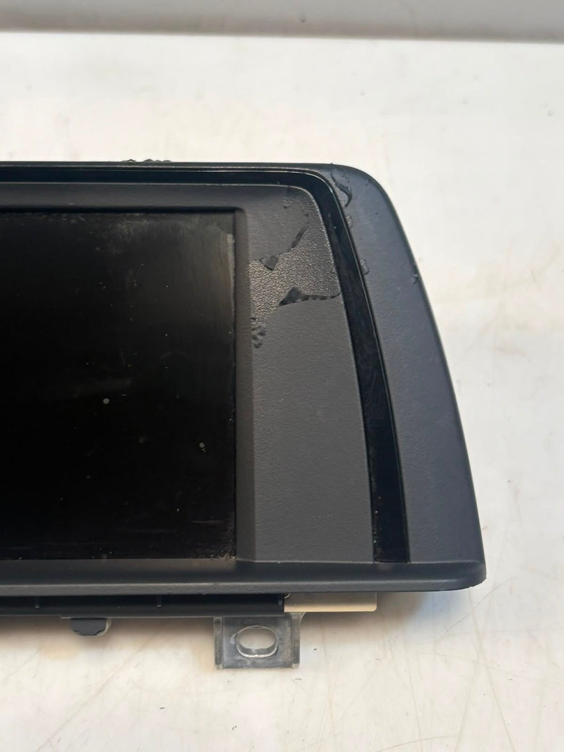BMW  1' 2' F22 F23 F87 F20 F21 Central Information Display Screen 9270392 OEM
