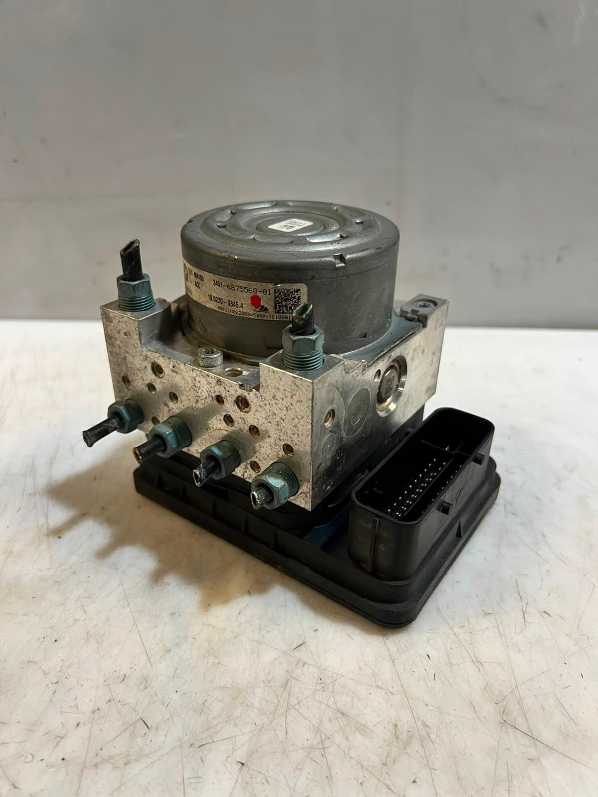 2016-2019 BMW F30, F31, F32, and F34 330i ABS Pump and Control Unit 6875560 OEM