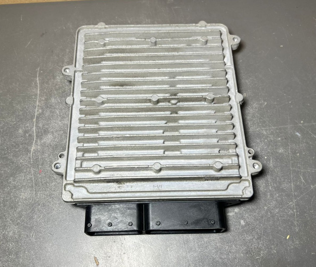 12-18 Mercedes W166 W218 Engine Control Module Unit ECM ECU A276 9004700 OEM