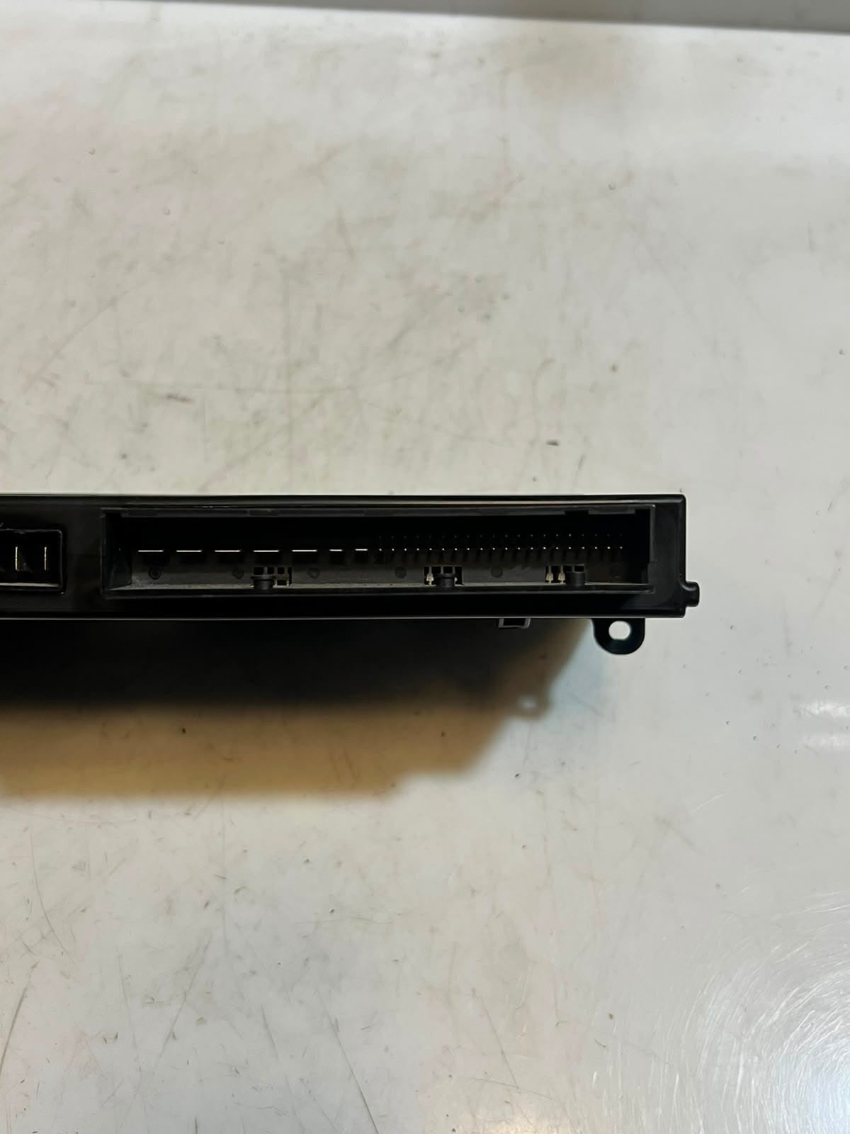 2012-2016 BMW 5' 6' F10 F11 F13 650i Body Control Module JUNCTION BOX 9284273