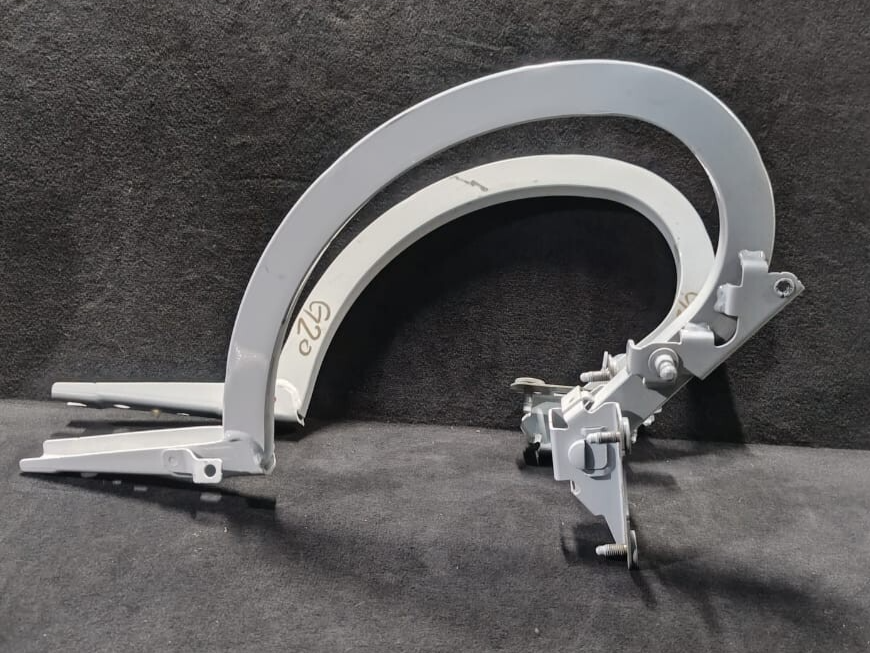 BMW 3 SERIES G20 SALOON PAIR OF REAR TAILGATE BOOT HINGES WHITE 7430640 -7430639