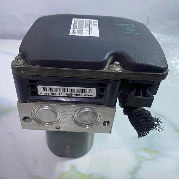 BMW Abs Pump 6850068 BMW 5 Series F07 GT Gran Turismo and BMW 7 Series F01 F02