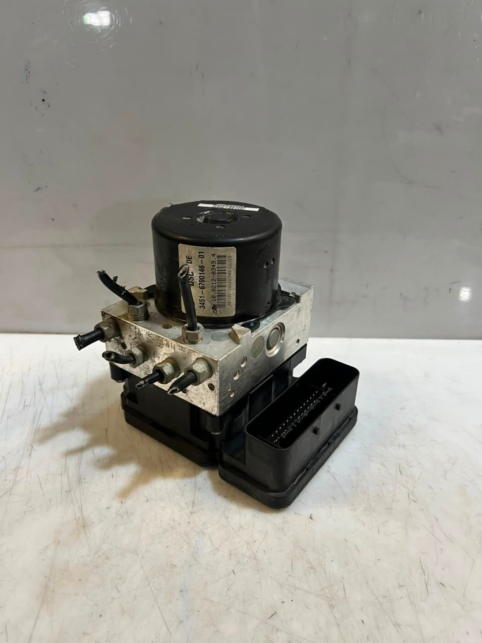 2009-2013 BMW E90 E92 E93 E91 128i ABS Pump and Control Unit 6790146 OEM