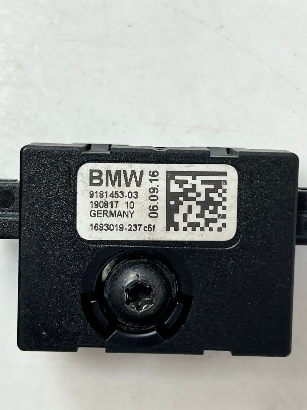 2017-2019 BMW X3 F25 DIVERSITY ANTENNA CONTROL MODULE 9181453