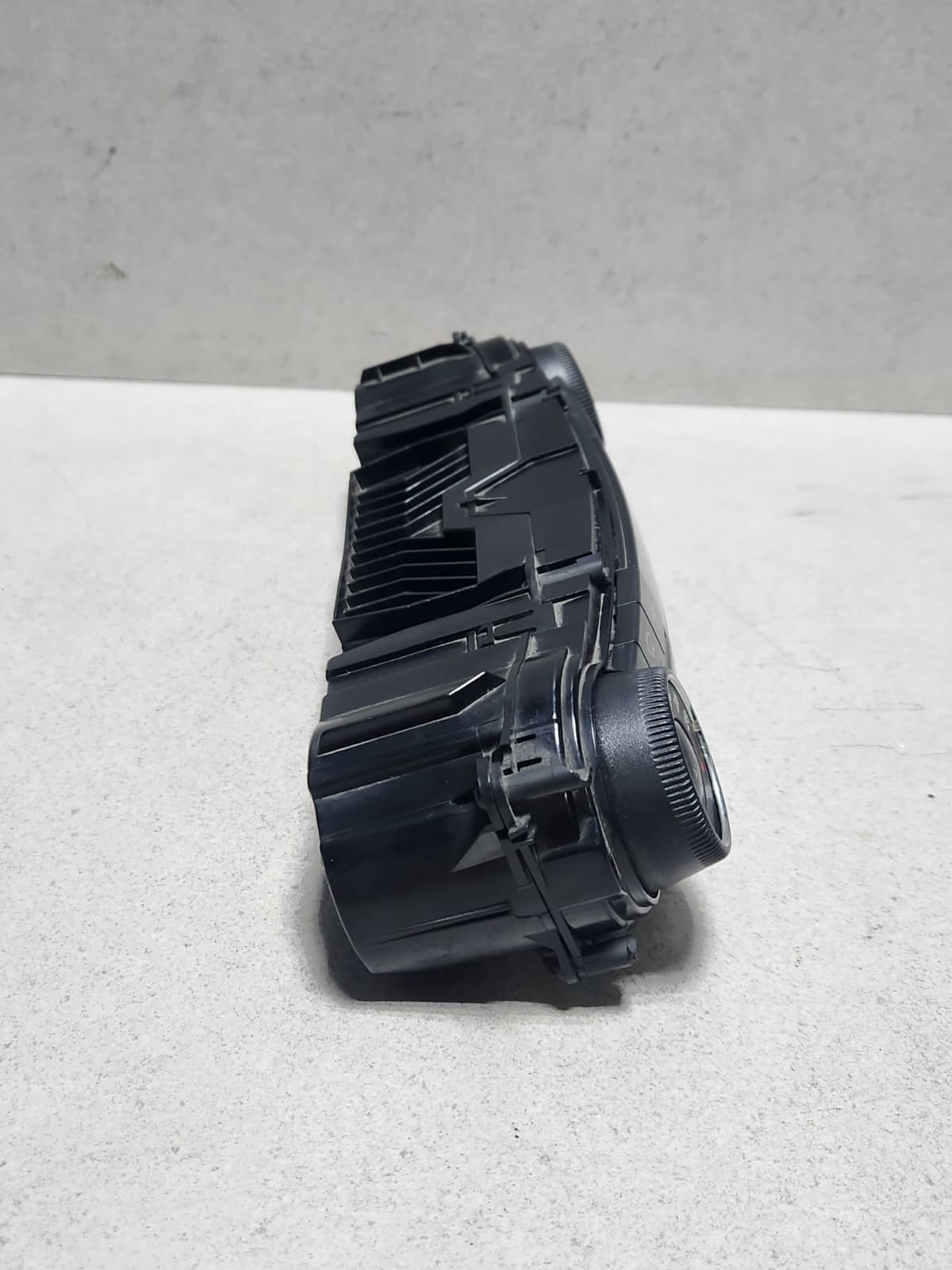 Mercedes-Benz Climate Control Panel 2118300890 W211 E-Class and S211 E-Class