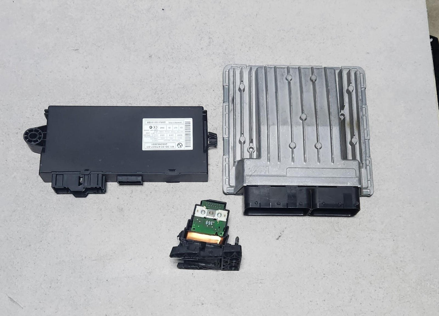 2008-2013 BMW M3 Engine Computer DME 7842403 BMW M3 E90 E92 E93 MS MS60 ECU SET 