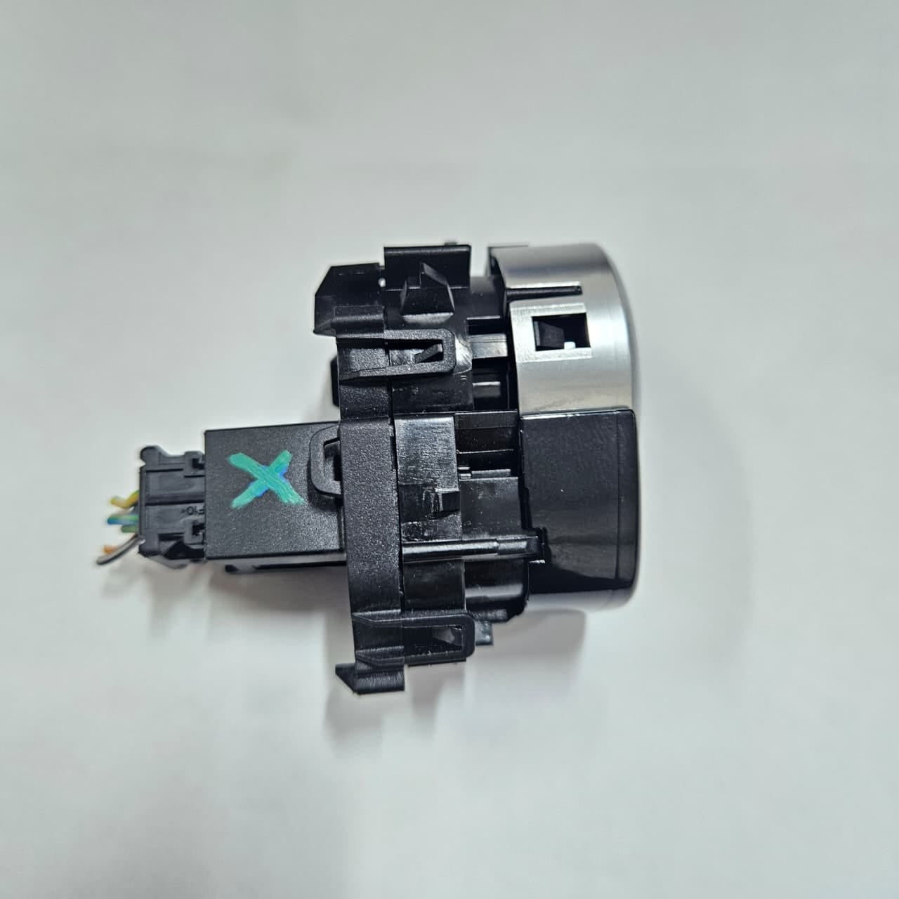 BMW 5 Series G30 G31 G38 Engine Start Stop Switch 7948012