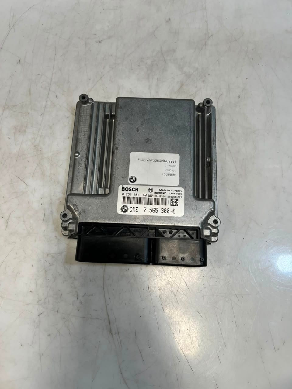 2007-2008 BMW 328i E90 E91 E92 E93 E87 118i Engine Control Unit ECU DME 7565300