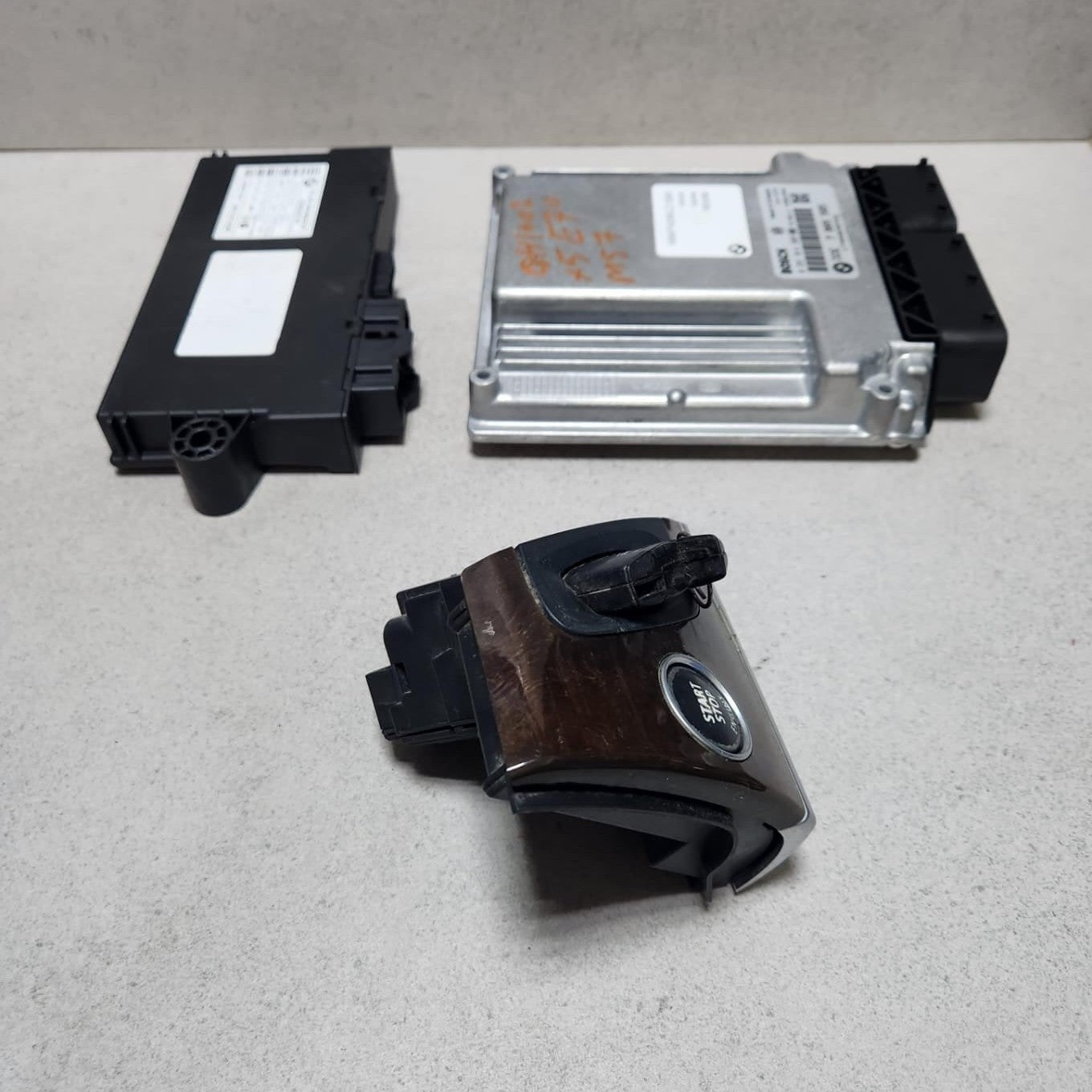 2007-2013 BMW X5 Engine Control Unit 7805585 X5 E70 3.0 DIESEL and E92 E93 330d