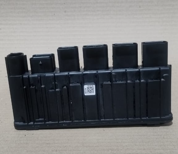 BMW X3 G01 INTEGRATED SUPPLY POWER DISTRIBUTION MODULE OEM 8638551