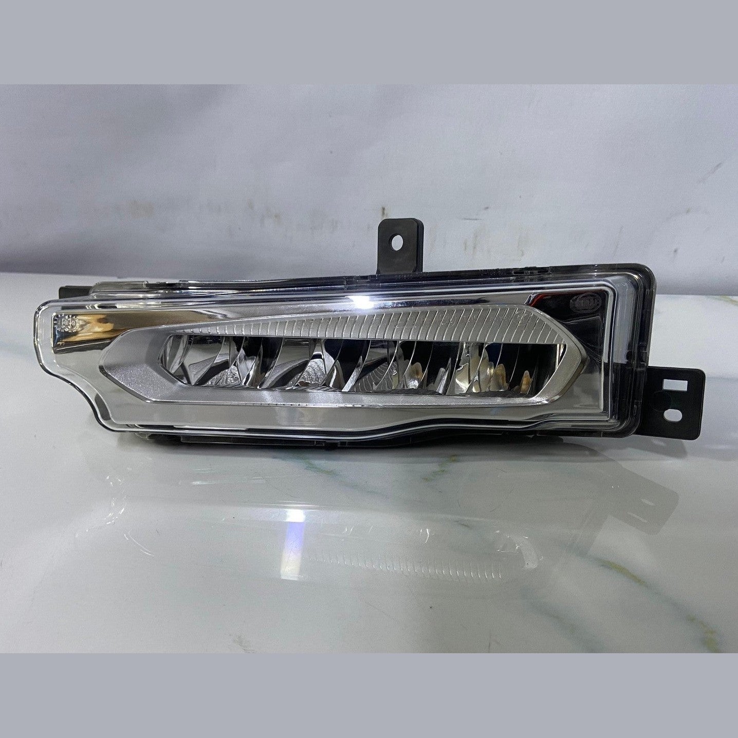 OEM BMW G01 G02 X4 X3 FRONT LEFT BUMPER LED FOG LIGHT 7412527