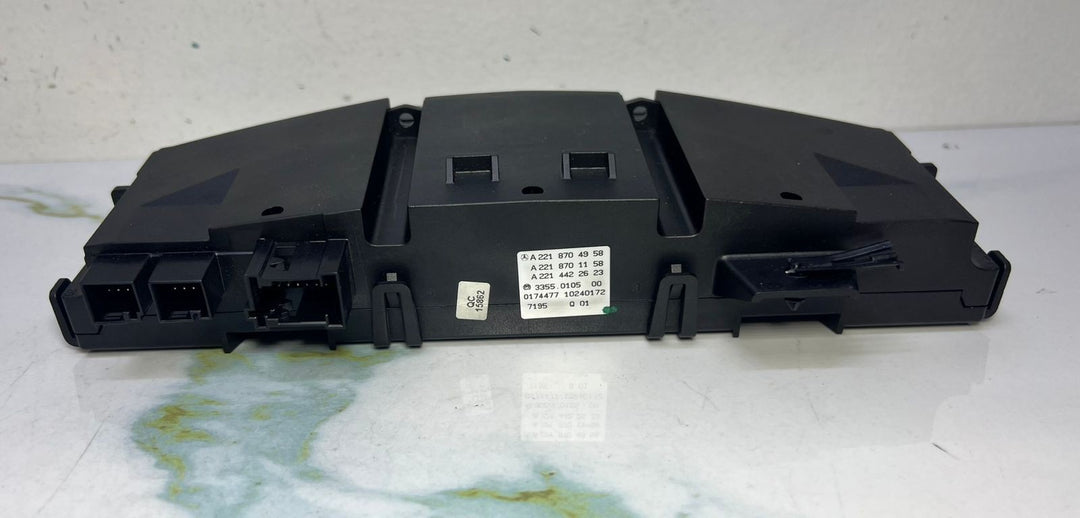 07–13 Mercedes Benz W221 S-Class AC Heater Climate Control Switch A221 8704958