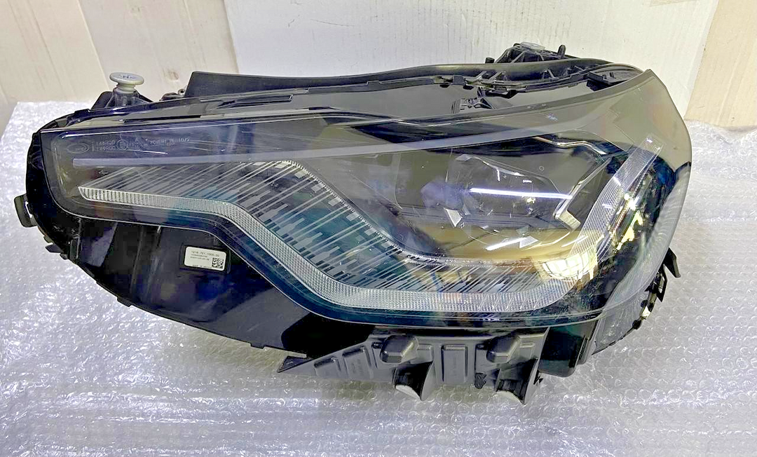 OEM BMW 2 SER G42 M2 LED HEADLIGHT LEFT Passenger Side LHD 8083637 No module