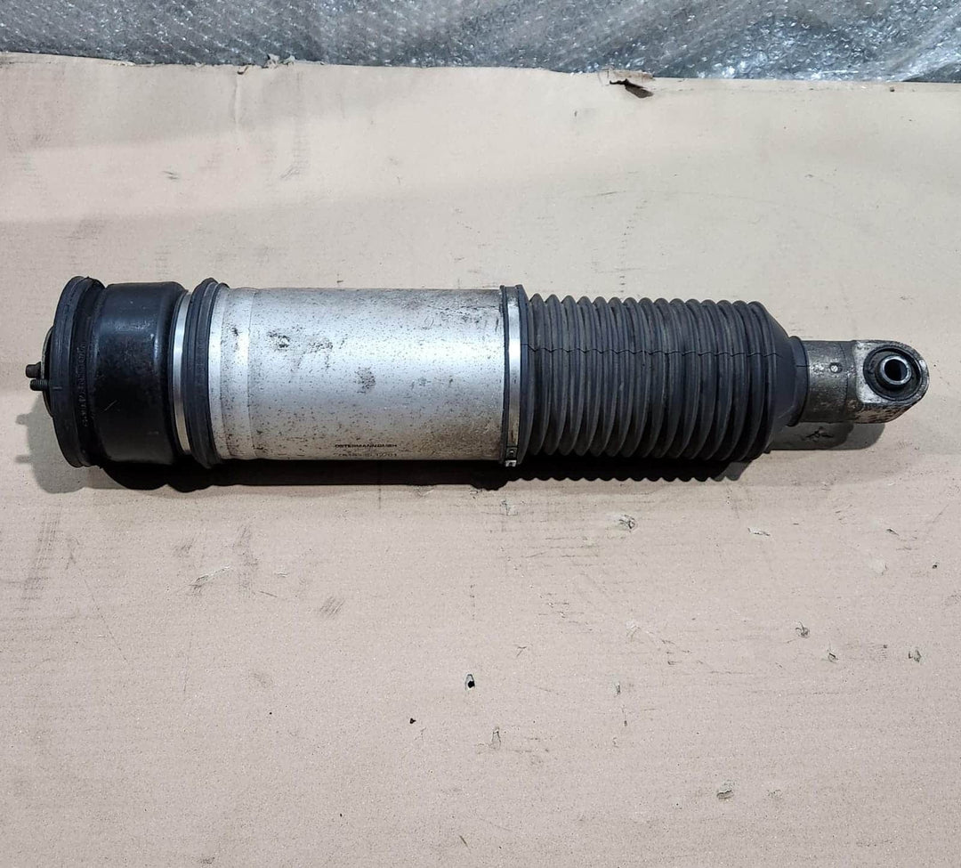 2002-2005 BMW 745i Air Suspension Shock Absorber RHS 6758574 7 Ser E65 E66 E67