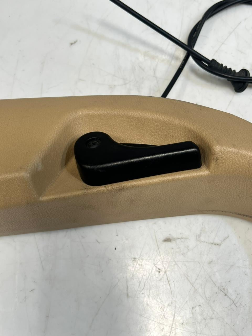 2008-2014 BMW X5 E70 X6 E71 E72 Front Side Panel Cover Panel Footwell 7148507