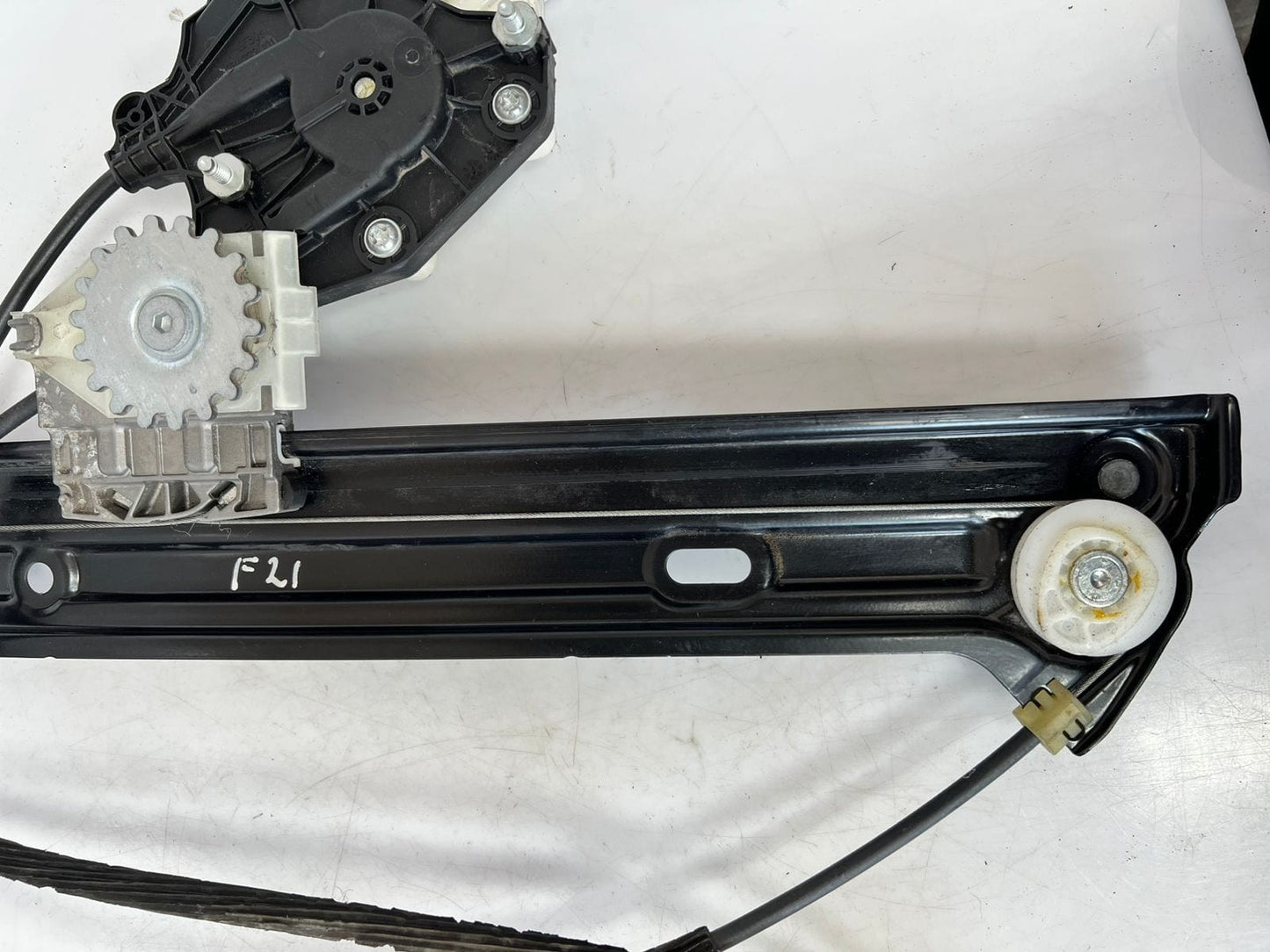 2014-2016 BMW 228i Front Right Window Regulator 7292120 2 Series F23 and 228i